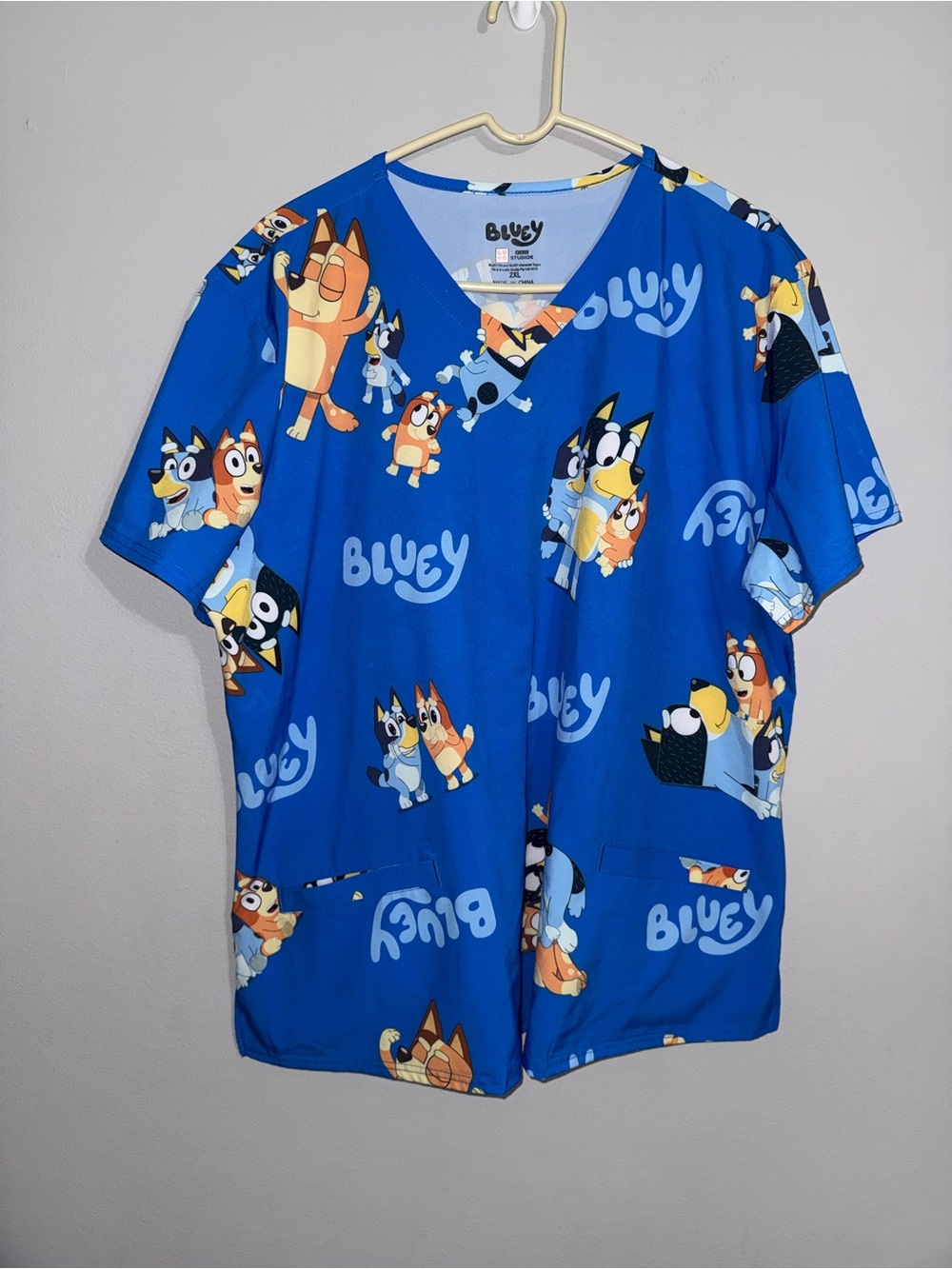 Bluey Bingo Unisex Scrub Top 2XL